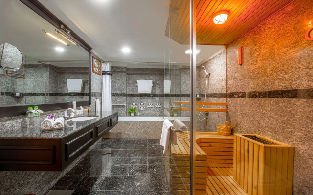 Muong Thanh Luxury Song Han Hotel