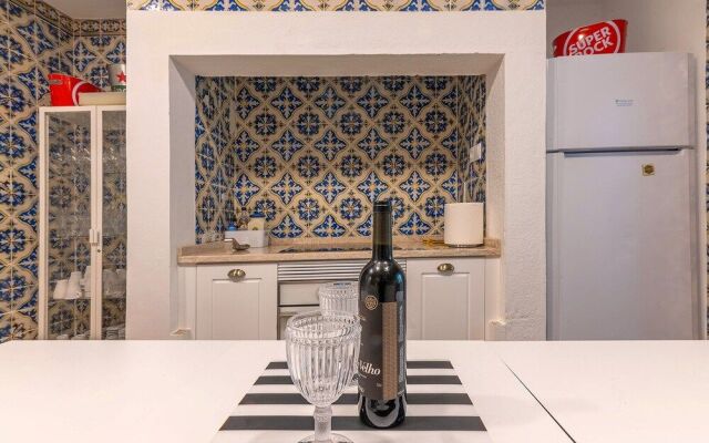 Bairro Alto Palace  Apartment for Large Groups
