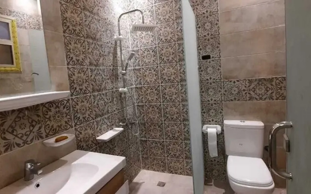 Bedouin Pyramids Motel