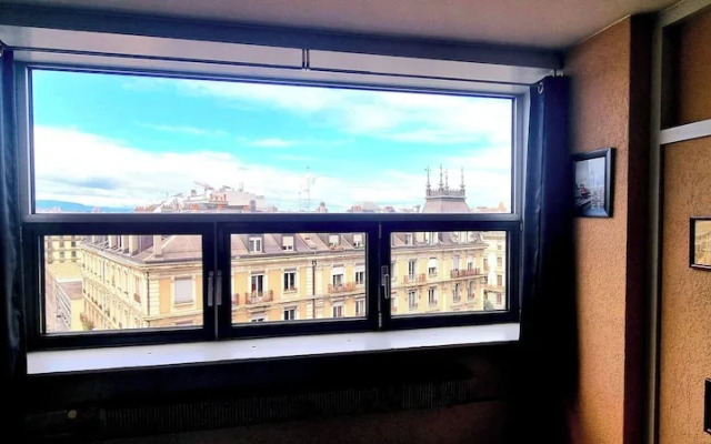 Very Bright Apartment in the Center of the City