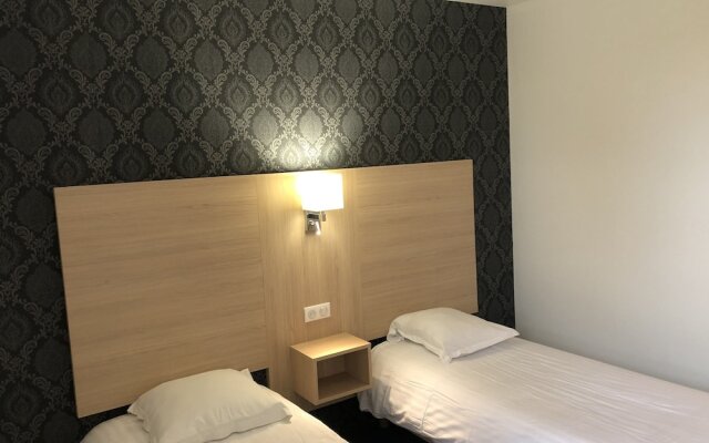 Cit' Hôtel la Pyramide