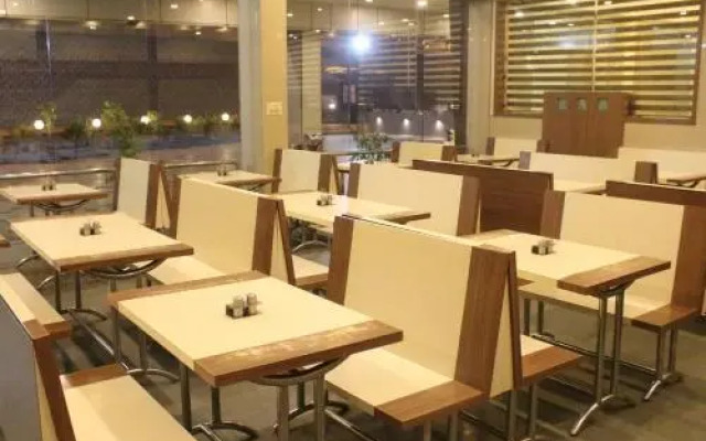 Hotel Anand Corner