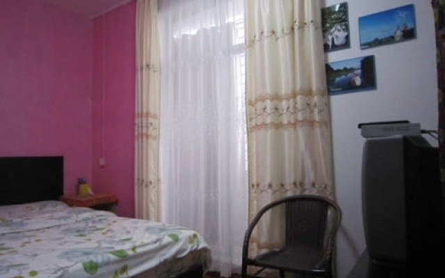 8 Rooms Guest House