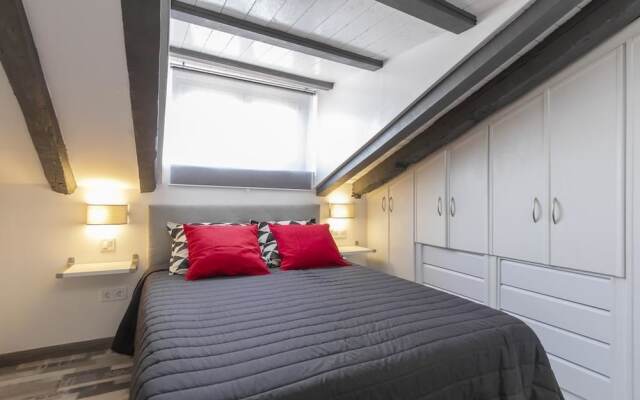 Rentalis Gran Vía - Luna