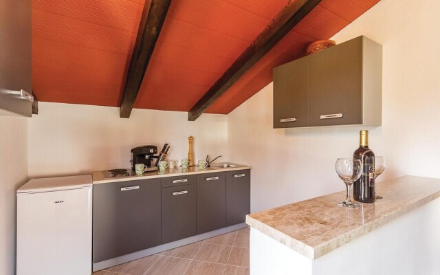 Nice Home in Medulin With Wifi and 2 Bedrooms