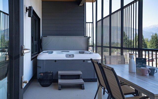 North Bowl Nook by Revelstoke Vacations