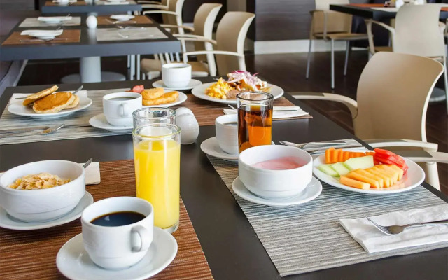 Hotel Casa Inn Galerias