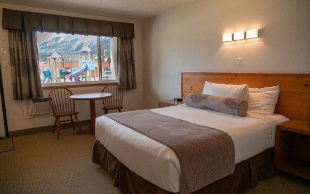 Rocky Mountain Ski Lodge