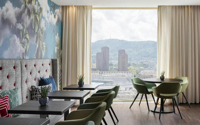 Renaissance Zürich Tower Hotel