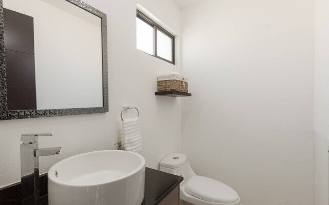 Pu-kka House By Perlitas Home