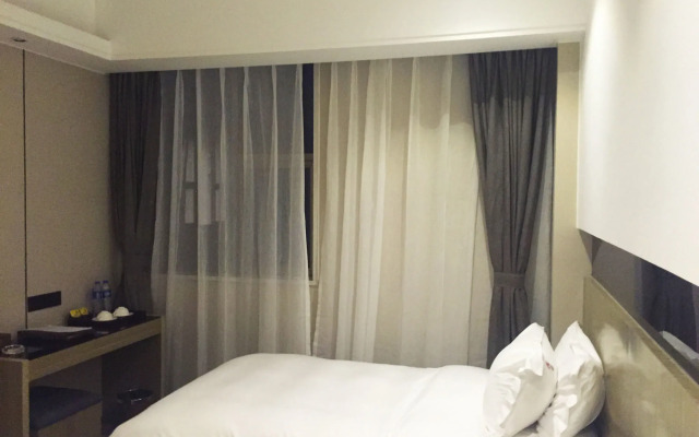 Paco Hotel Tiyuxilu Metro Guangzhou-Free Shuttle Bus during Canton Fair