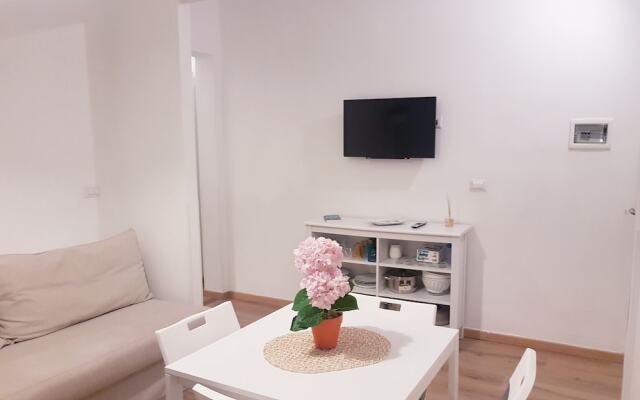 G-Home Rooms And Suites