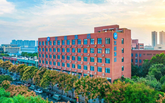 Super 8 Hotel Zhengzhou High-tech Zone Zhengzhou University