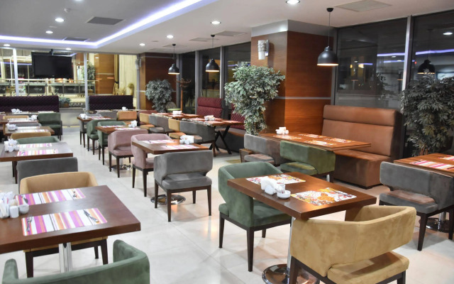 Grand Simay Hotel