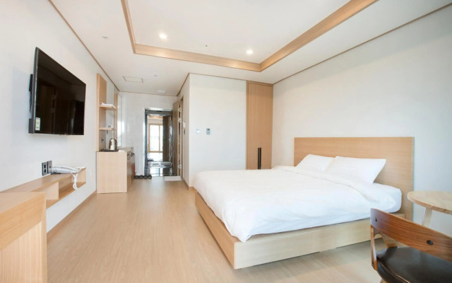 Run Hotel