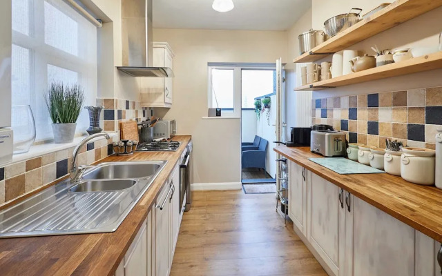 Host Stay Salt Rock Retreat