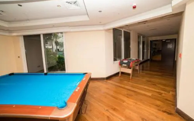 1-bedroom apartment with pool