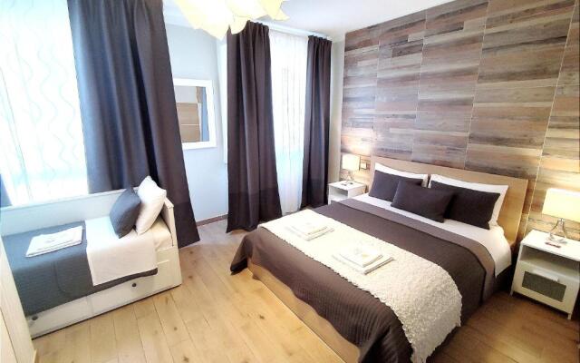 Pisa City Lodge