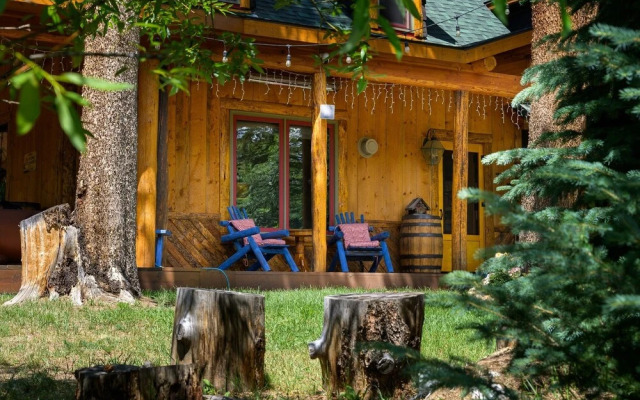 The River House 3 Bedroom Cabin