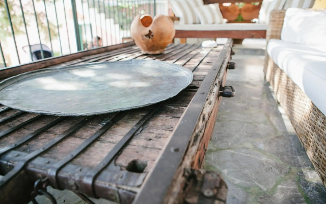 Niriides Hotel & Apartments