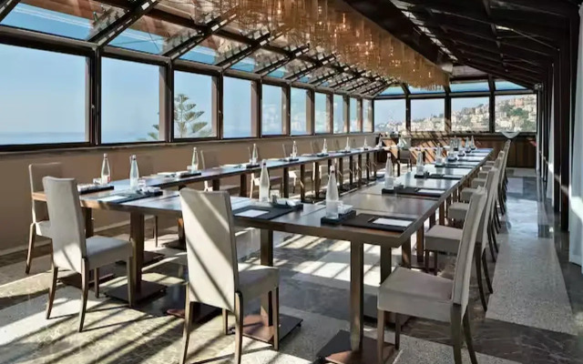 De Bonart Naples, Curio Collection by Hilton