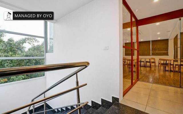Super Oyo Townhouse Oak Spruce Hotels A2 Indiranagar