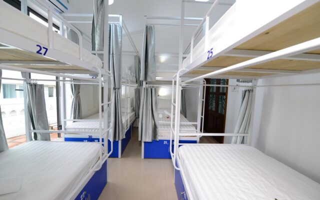 Pillow Backpacker Hostel
