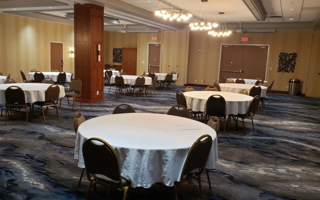 Newmarket Hotel & Suites