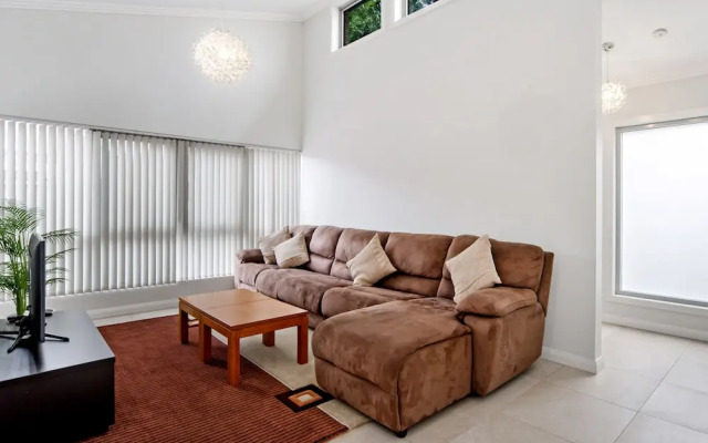 Kozyguru | St Peters | Beautiful 3 Bedroom House