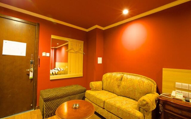 Hometree Theme Hotel