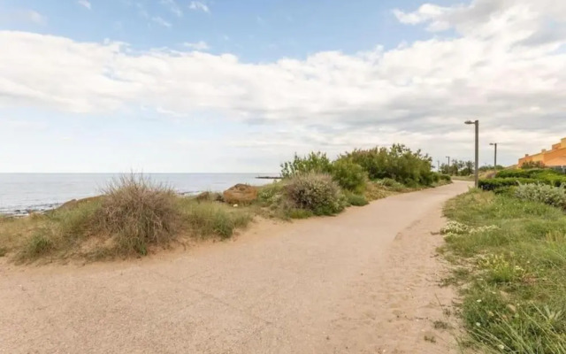 Peaceful Beachside Escape