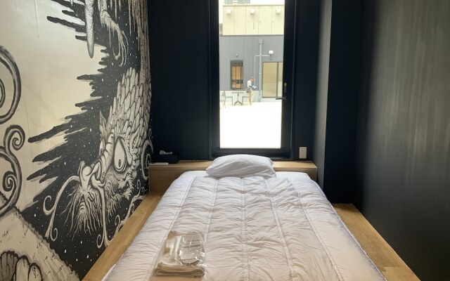 Yolo Hotel
