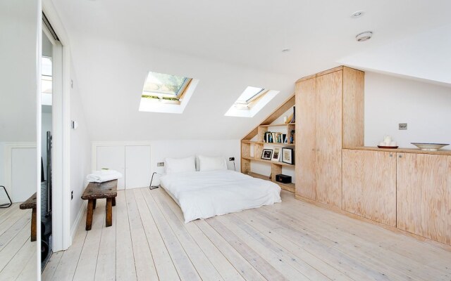Stylish & Bright 2BR Flat in The Heart of Dalston