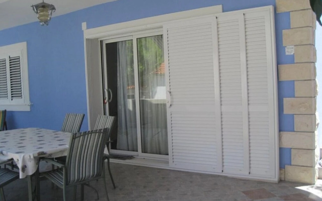 Gana - 50 M From the sea - A1