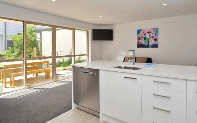 Madras St Apartments - City