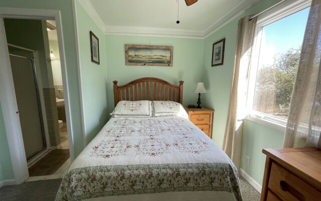 Wild N Wonderful 4 Bedroom Cottage by RedAwning