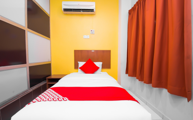 OYO 582 Hotel Walk Inn