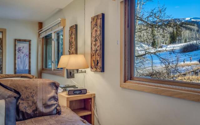 Laurelwood Condominiums Studio Premier Unit 410