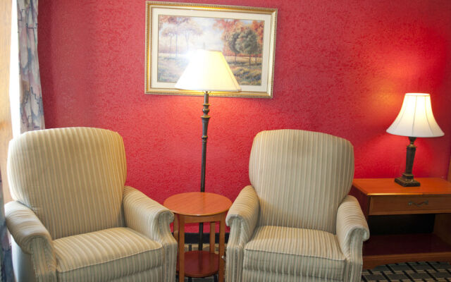 Victorian Inn & Suites