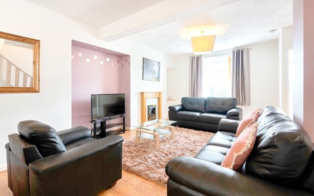 Swansea Hosea Spacious Home