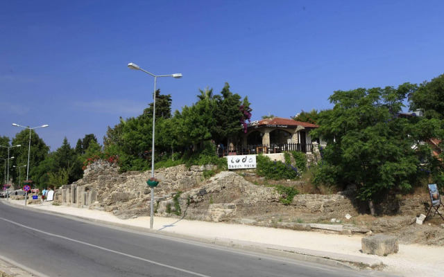 Leda Beach Hotel