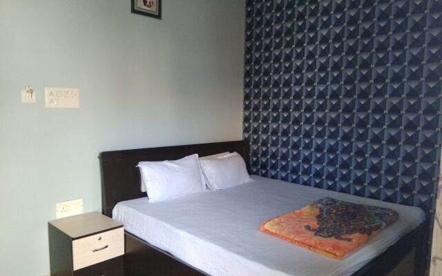 Hotel Zamarrud Palace