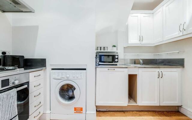 Amazing 2 bed 2 bath Kensington