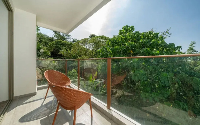 Tropical View Apartment C36 at Oceana