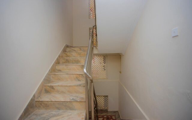 Royal Bouddha Hotel By OYO Rooms