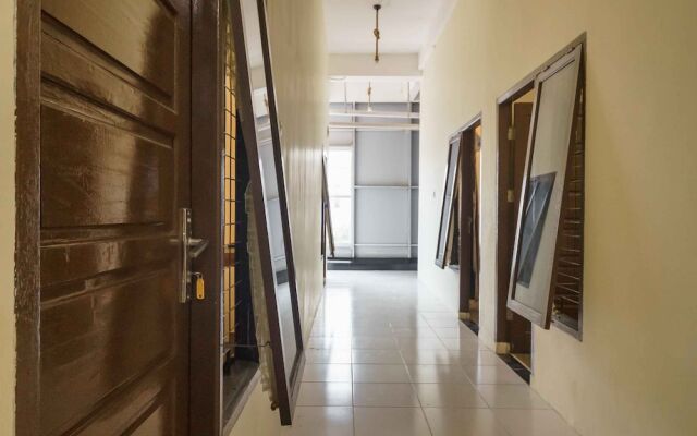 RedDoorz Syariah near Lubang Jepang Bukittinggi