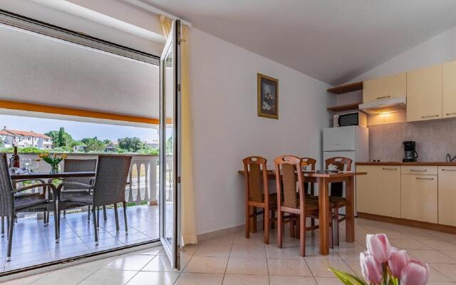 Delicate Apartment in Banjole near Beach Centinera