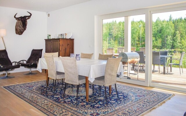 Beautiful Home in Tingsryd With 4 Bedrooms, Jacuzzi and Wifi
