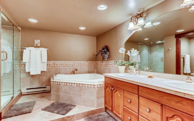 Four O'clock Somewhere