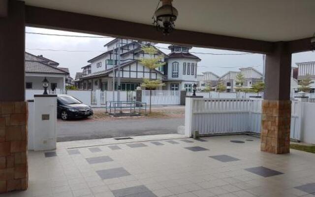 Sitiawan Homestay